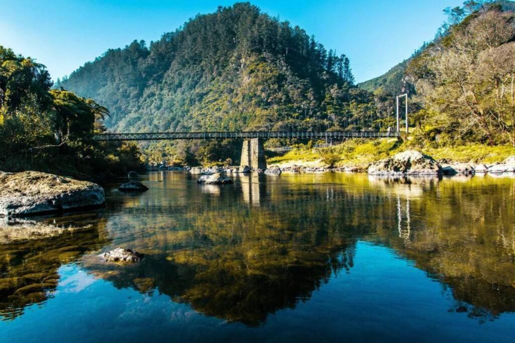 Crown Ridge Miners Cottage Karangahake Екстериор снимка