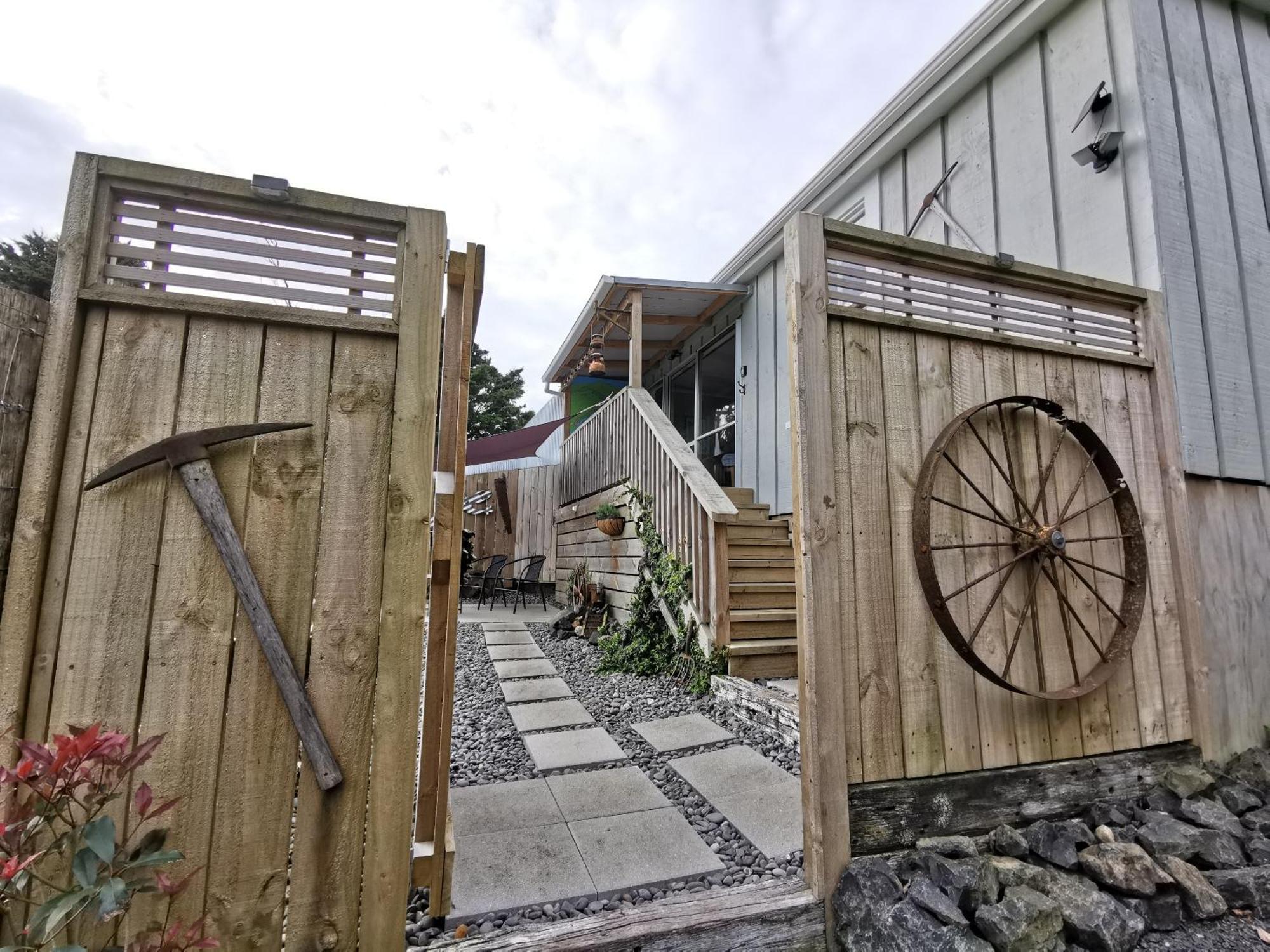 Crown Ridge Miners Cottage Karangahake Екстериор снимка